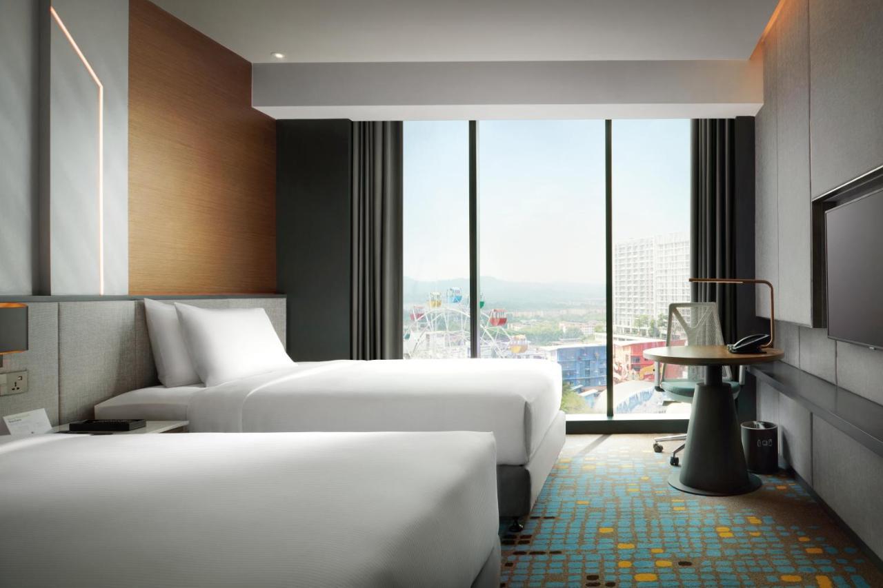 Doubletree By Hilton Shah Alam I-City Exterior photo