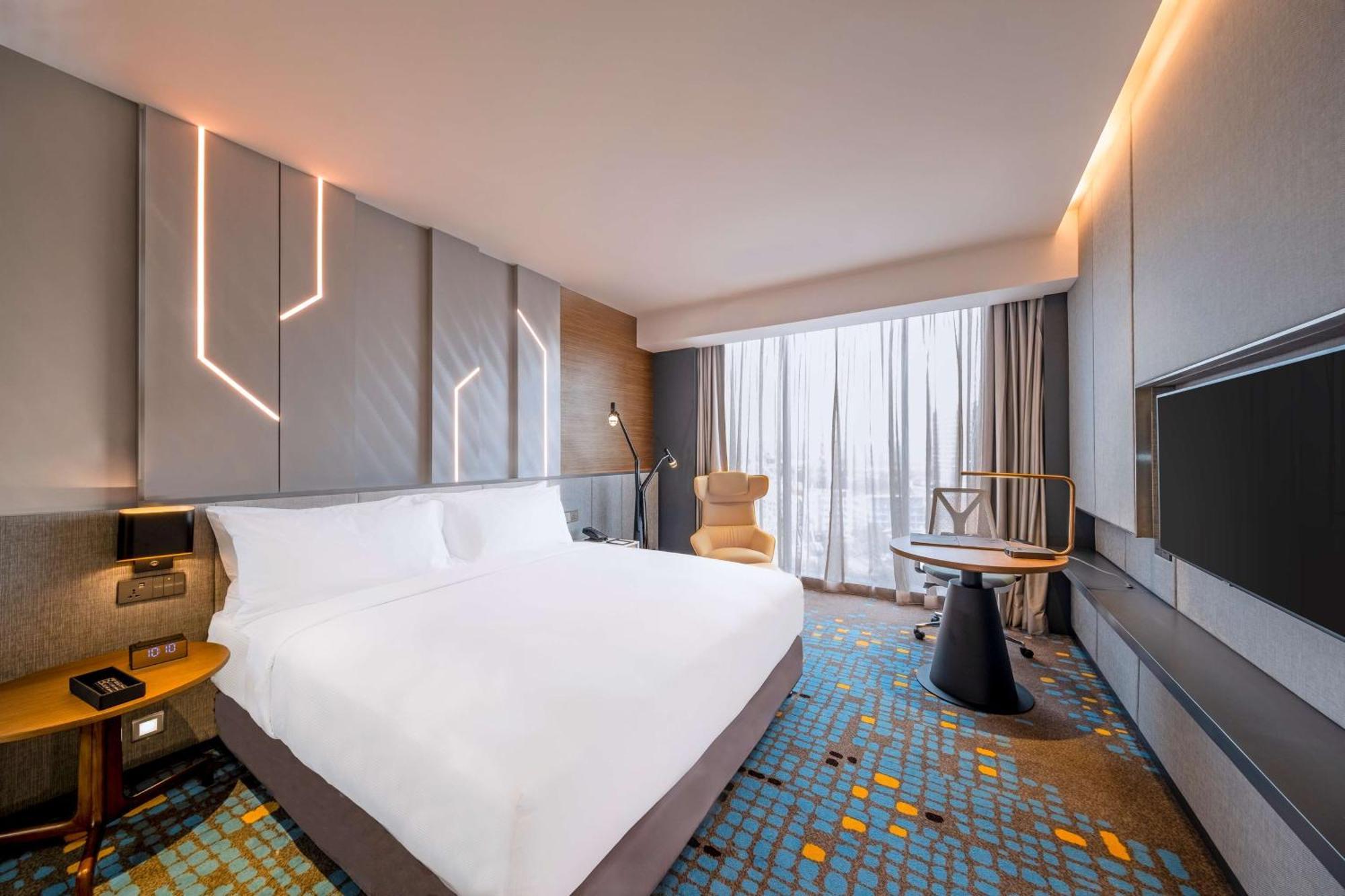 Doubletree By Hilton Shah Alam I-City Exterior photo Deluxe Room