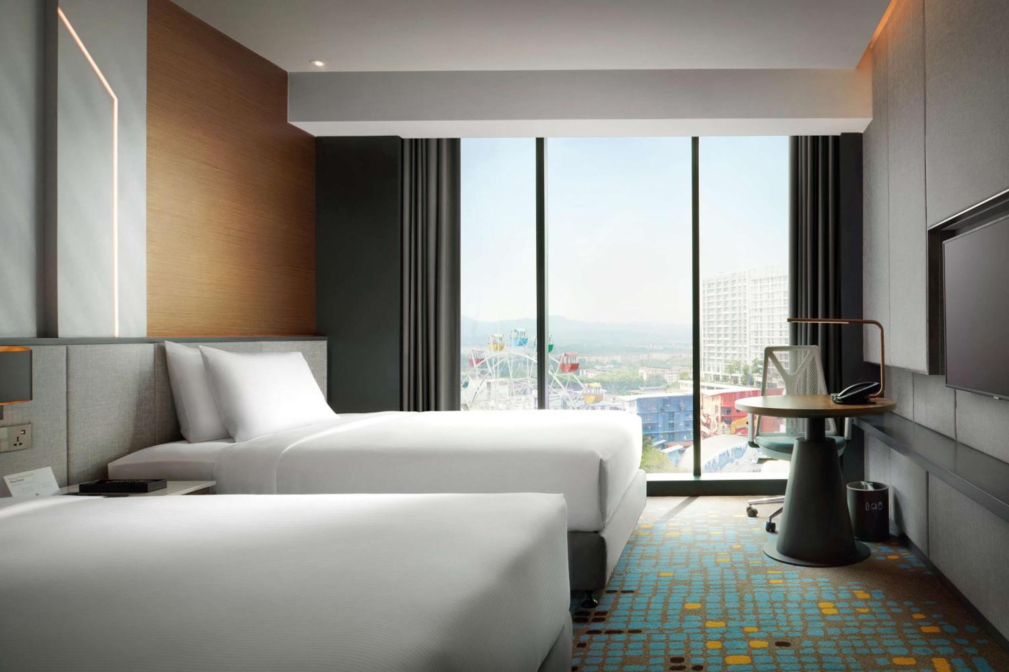 Doubletree By Hilton Shah Alam I-City Exterior photo Deluxe Room