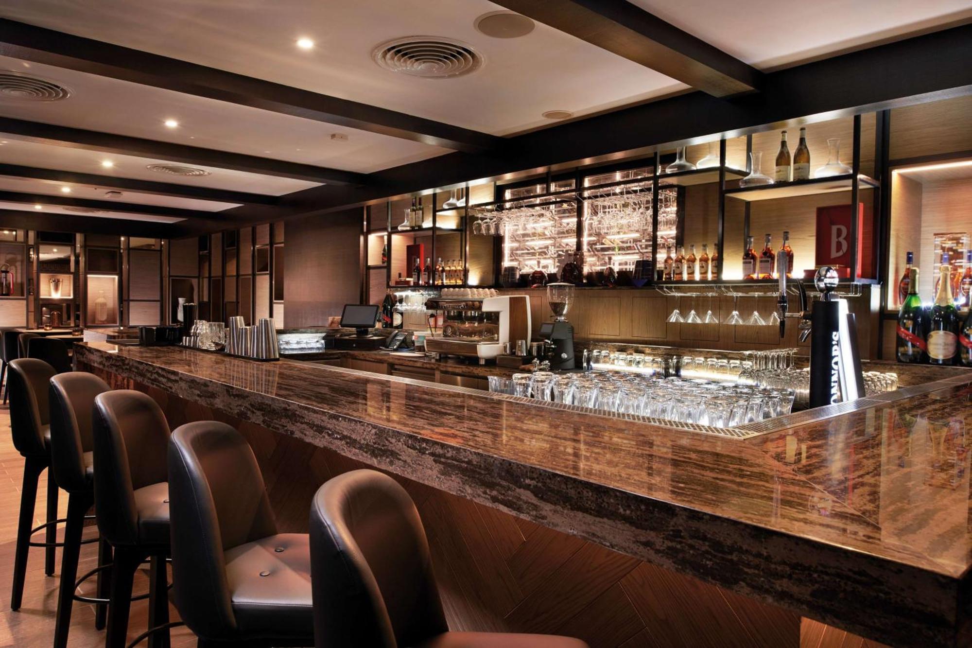 Doubletree By Hilton Shah Alam I-City Exterior photo The bar at the B lounge