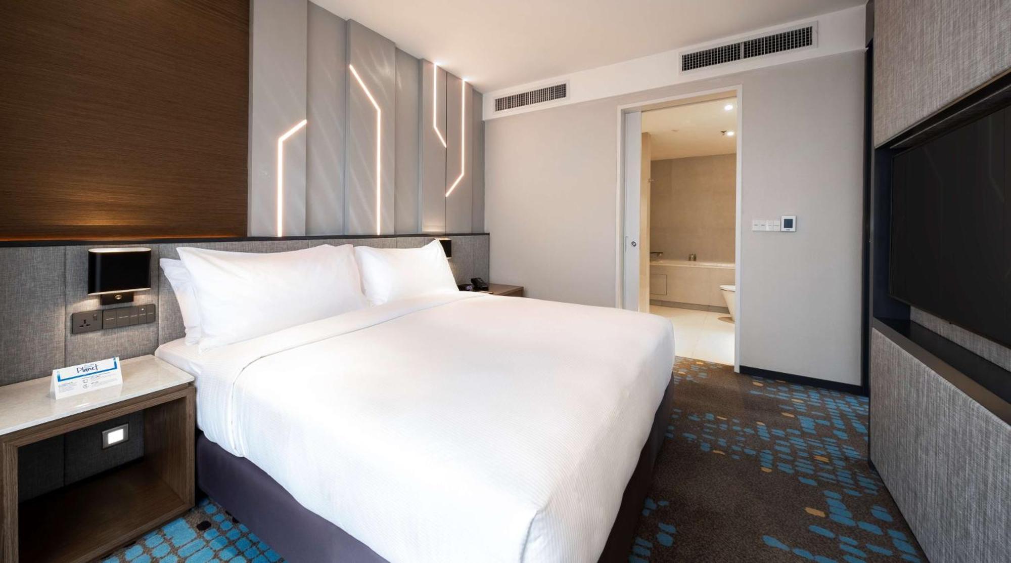 Doubletree By Hilton Shah Alam I-City Exterior photo Deluxe Room
